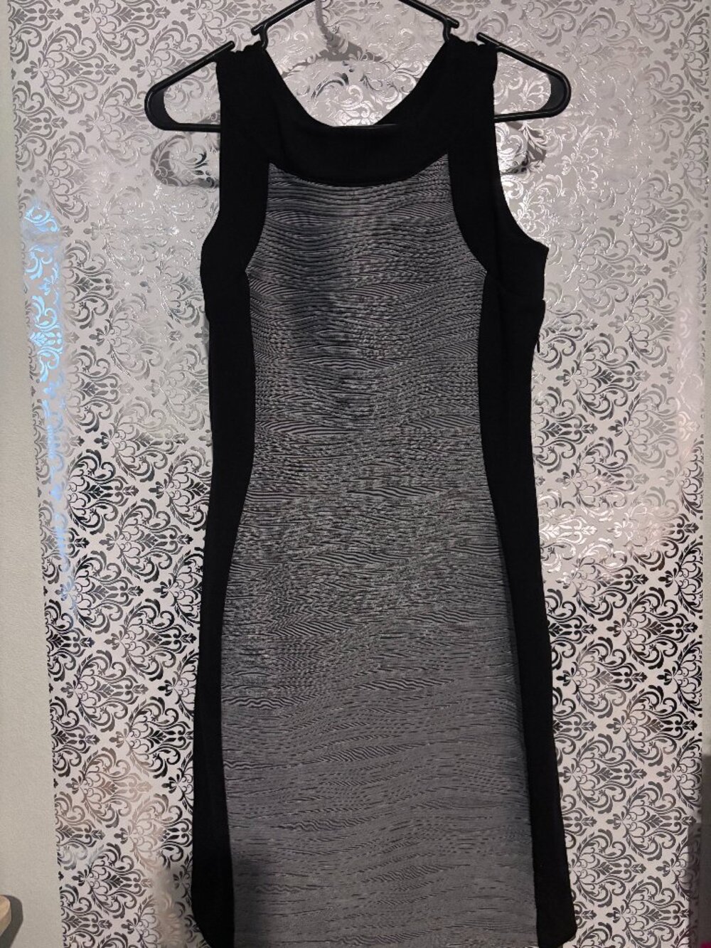 Calvin Klein Black & Grey Textured Colorblock Sheath Dress - Size 8